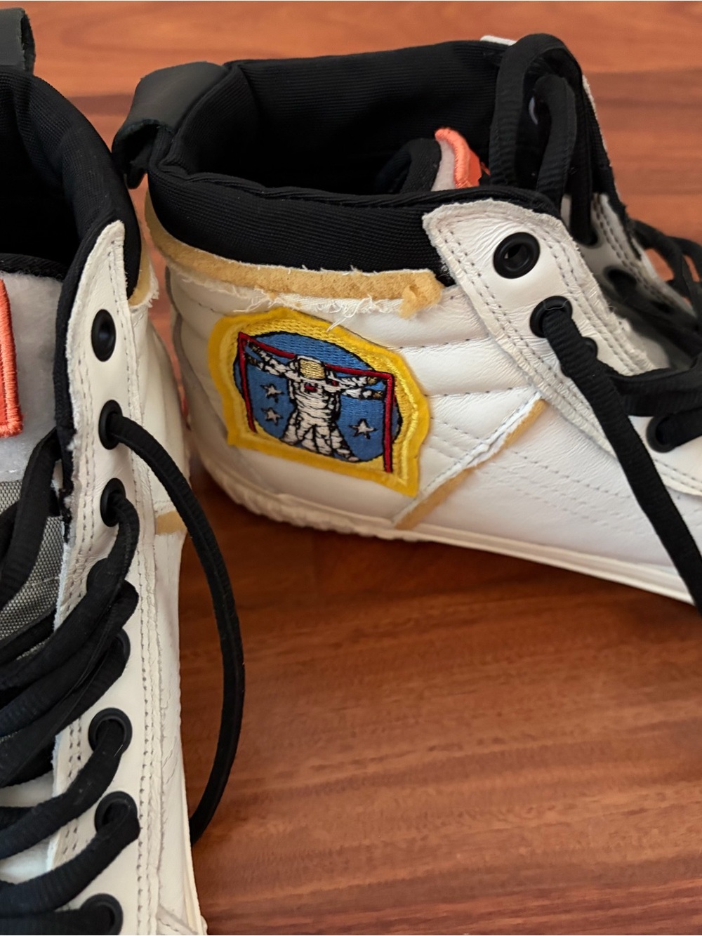 Vans Sk8-Hi 46 MTE DX x NASA Space Voyager 2018 Men's Size 10 White RARE - Picture 4 of 10